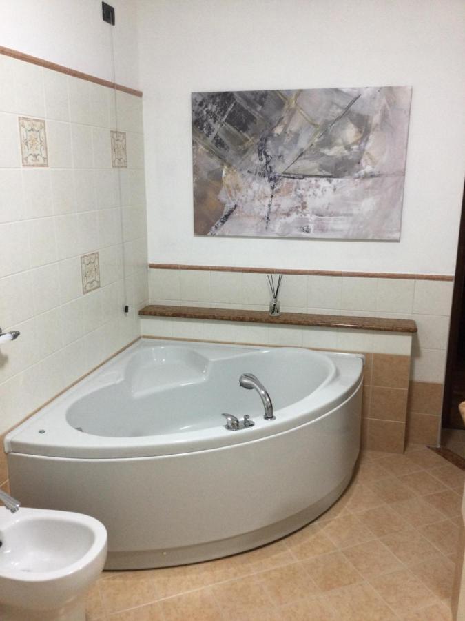 B&B Corte Sant'Angelo Passirano ภายนอก รูปภาพ